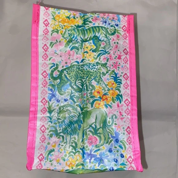Lilly Pulitzer Pink Gift Bag Tote Floral Garden Leopard Plastic Reusable 11 x 9 - Picture 3 of 7